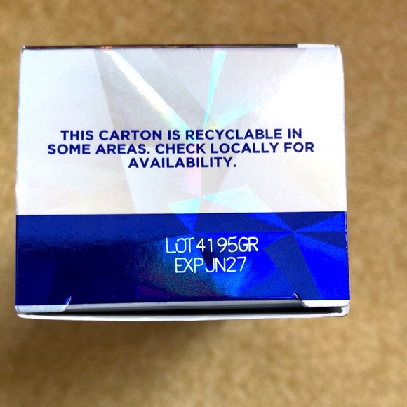 CREST 3D White BRILLIANCE - Picture 3 of 3